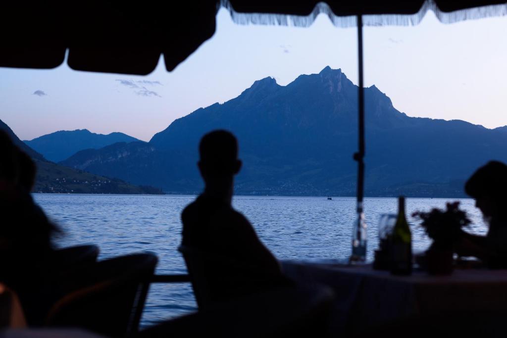 Seehotel Gotthard Weggis Eksteriør billede